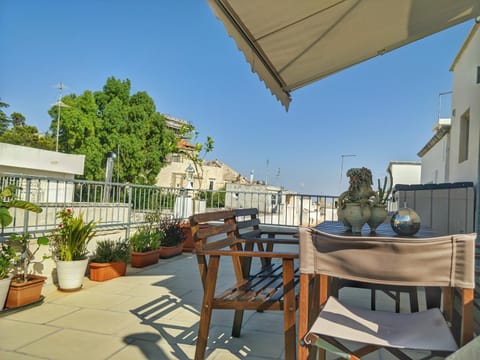 Property building, Patio, View (from property/room), Balcony/Terrace, Dining area
