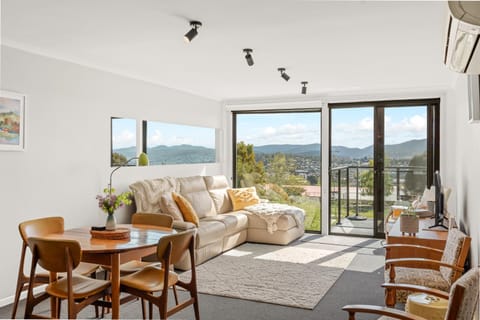 Patio, Natural landscape, Living room, Seating area, Dining area