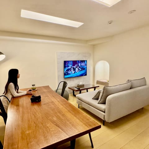 Communal lounge/ TV room, Living room