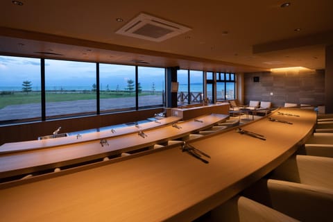 Restaurant/places to eat, Sea view