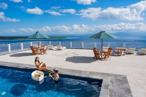 Patio, People, Natural landscape, View (from property/room), Balcony/Terrace, Pool view, Sea view, Area and facilities, Swimming pool, sunbed