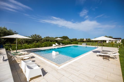 Pool view, Swimming pool, sunbed