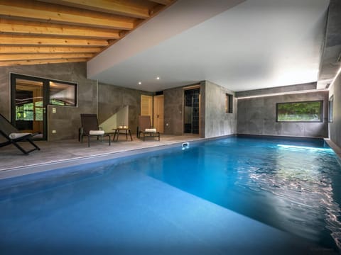 Sauna, Swimming pool