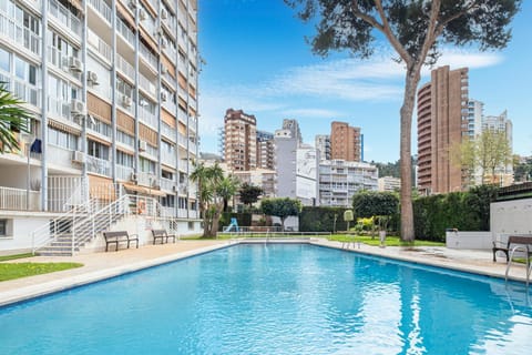 Property building, Day, Pool view, Swimming pool, Location
