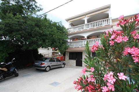 Property building, Parking