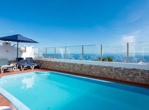 On site, Swimming pool