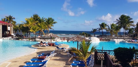 Beach, Swimming pool, Swimming pool