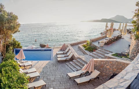 Balcony/Terrace, Swimming pool