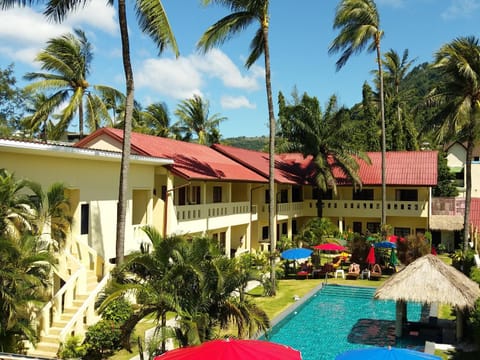 Property building, Swimming pool