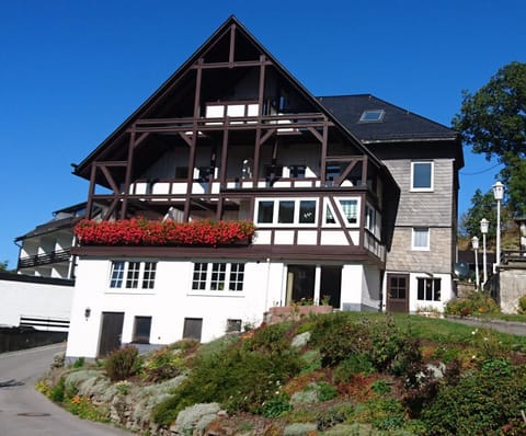 Facade/entrance, Garden