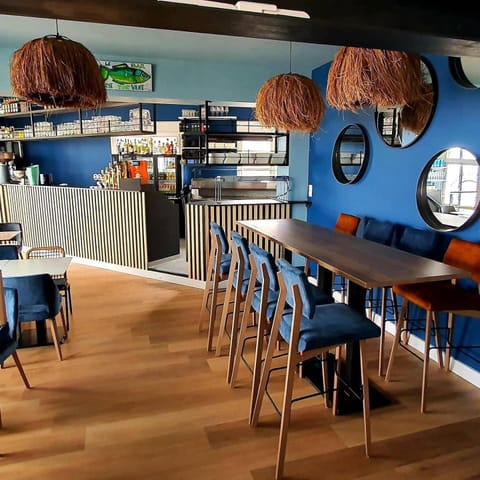 Restaurant/places to eat, Banquet/Function facilities, Seating area, Dining area, Beach, On site, Sea view, Breakfast, sunbed