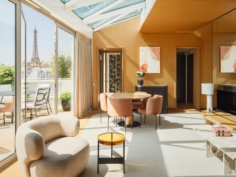 View (from property/room), Balcony/Terrace, Living room
