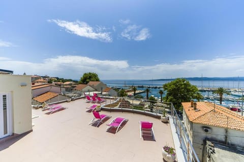 Balcony/Terrace, City view, Sea view, Street view