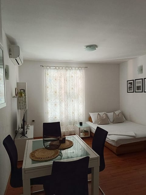 lino Apartment in Dubrovnik-Neretva County
