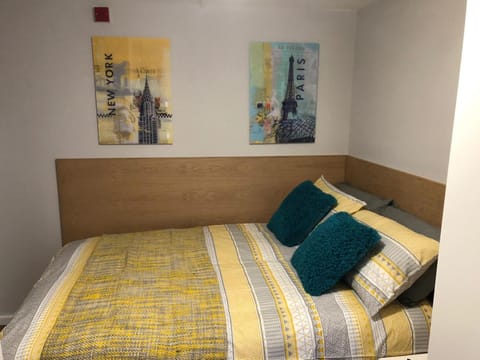 228 Cinderhill Road Apartment in Nottingham