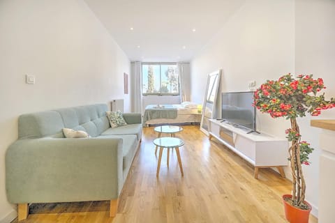 Living room, Area and facilities