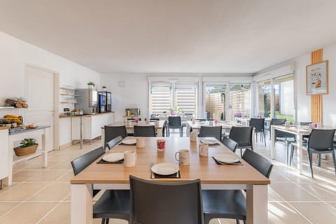 Breakfast, Continental breakfast, Buffet breakfast