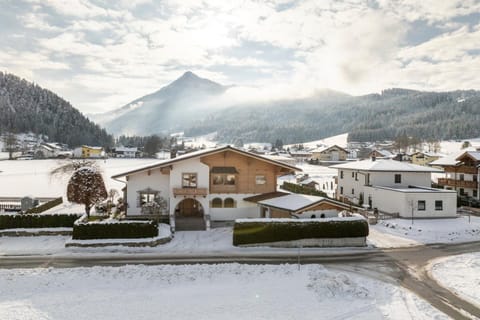 Property building, Day, Natural landscape, Winter, Mountain view