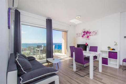 Dining area, Sea view