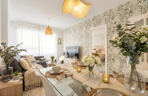 TV and multimedia, Living room, Dining area