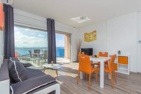 Dining area, Sea view
