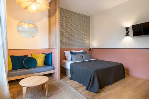 Bed, Photo of the whole room, Bedroom