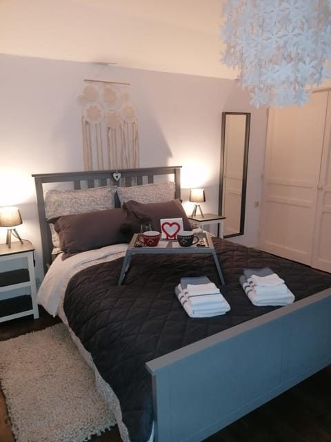 Bed, Bedroom