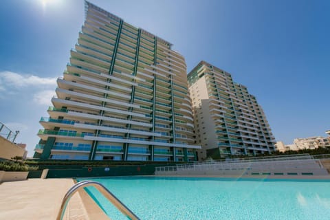 Property building, Swimming pool, Swimming pool