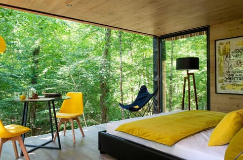 Bed, View (from property/room), Photo of the whole room, Bedroom, Garden view