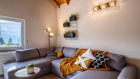 O Rendez Vous maison mitoyenne Piscine chauffée mars-octobre Apartment in Sion