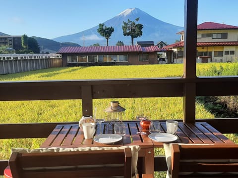 Day, Natural landscape, View (from property/room), Balcony/Terrace, Mountain view