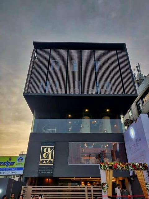 Property building, Facade/entrance