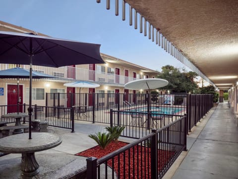 Property building, Swimming pool