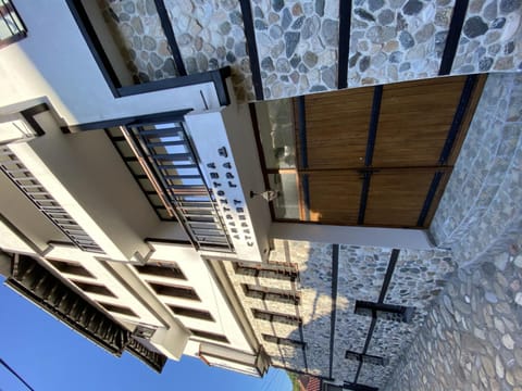 Апартхотел "Старият Град" в етнографски комплекс Apartment hotel in Decentralized Administration of Macedonia and Thrace