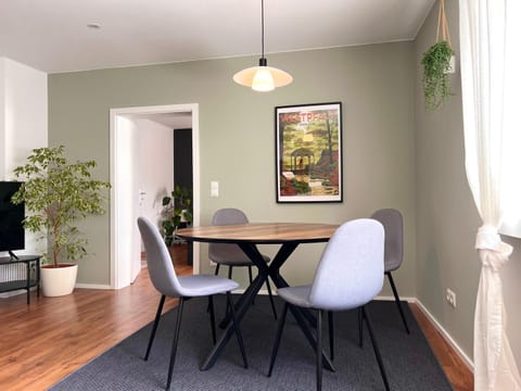 Hen-Coop Inn Appartement mit zwei Schlafzimmern & Netflix Apartment in Kaiserslautern