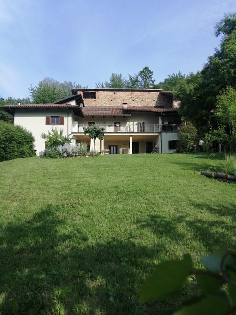 Property building, Spring, Garden