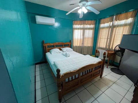 Bed, Photo of the whole room, Bedroom, air conditioner