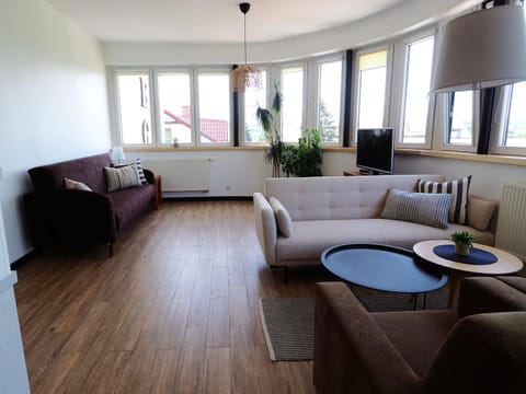 View (from property/room), Living room, Seating area, Dining area