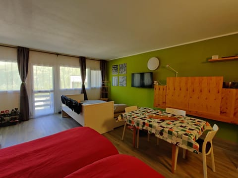 TV and multimedia, Living room, Bedroom