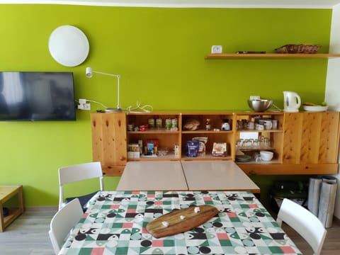 TV and multimedia, Dining area