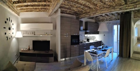 TV and multimedia, Kitchen or kitchenette, Living room, Dining area