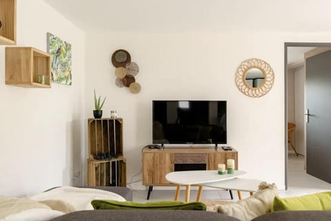 TV and multimedia, Seating area