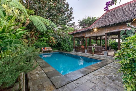 Property building, Pool view, Swimming pool
