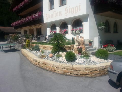Hotel Pension Siggi Bed and Breakfast in Trentino-South Tyrol