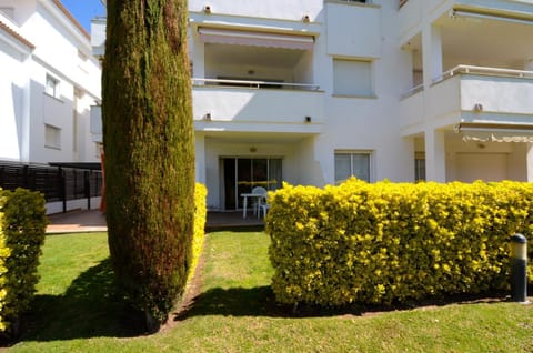 Facade/entrance, Off site