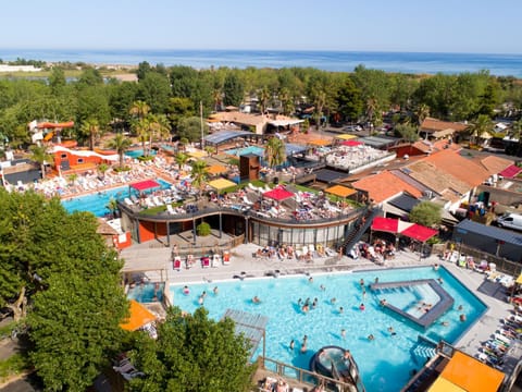 Bird's eye view, Hot Tub, Aqua park