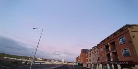 Property building, Neighbourhood