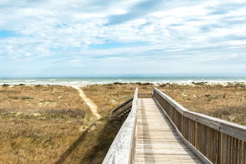 Sandpiper Point Apartment in Galveston Island