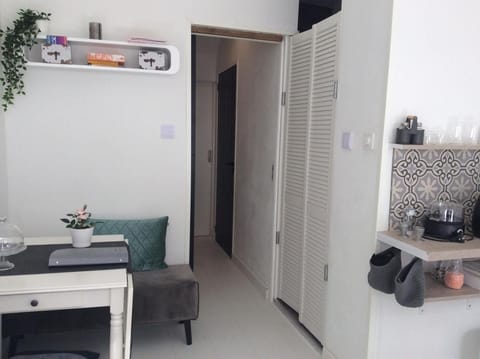 Living room, Seating area, Floor plan, Dining area