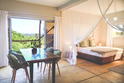 Dining area, Bedroom